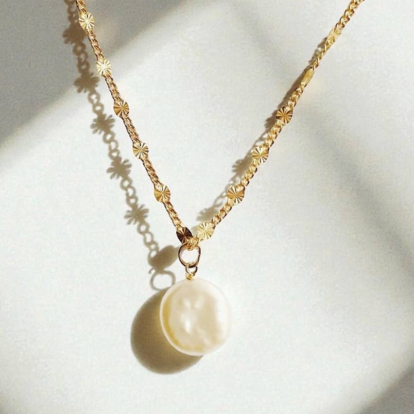 Day Dreamer Freshwater Pearl Necklace Gold Filled