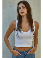 The V Neck Seamless Cropped Tanks