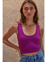 The V Neck Seamless Cropped Tanks