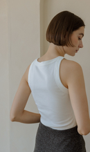 Tonya Top