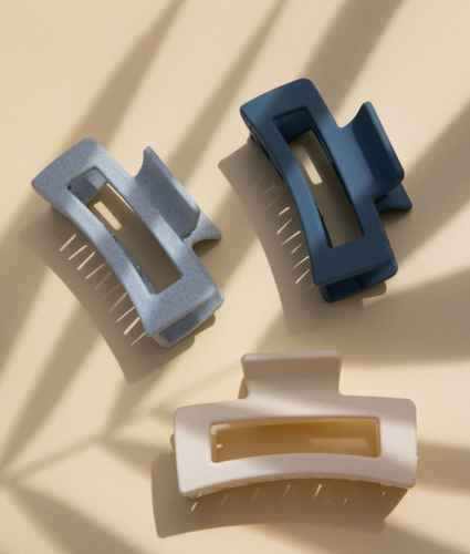 Juni Blues Hair Claw