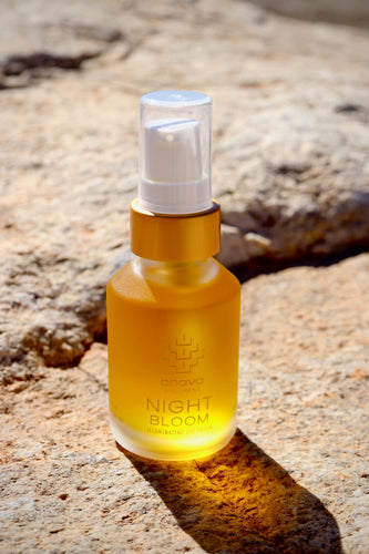 Night Bloom Illuminating Eye Serum